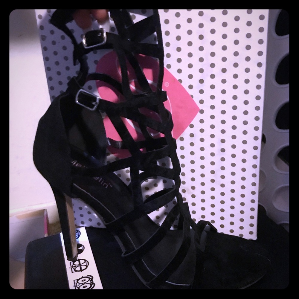 heeled shoes. New packed. never used